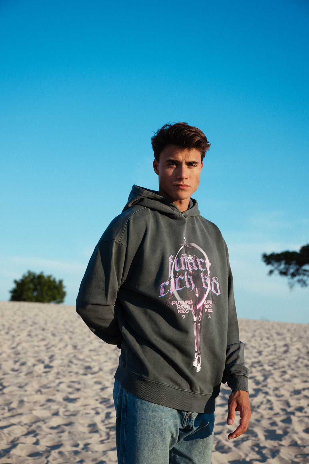 Hoodie 'Future Rich Kid' Acid Wash Grey met paars