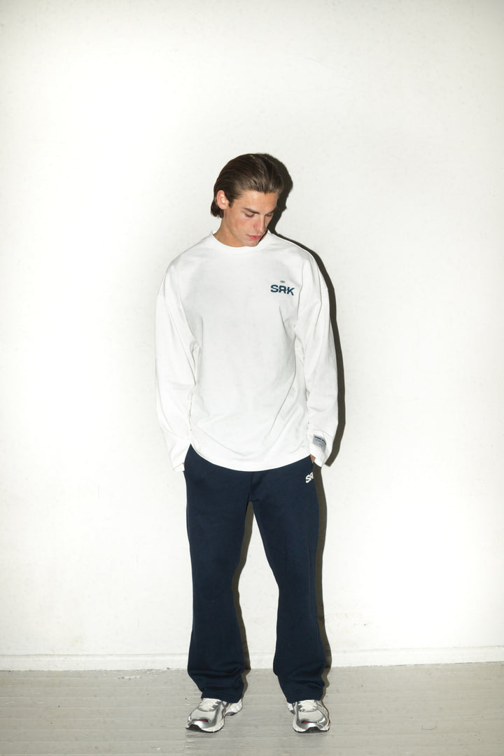 'THE NEW RICH' Longsleeve tee ‘Off white & Navy’